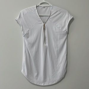 Thin white shirt sleeved shirt with gold zipper